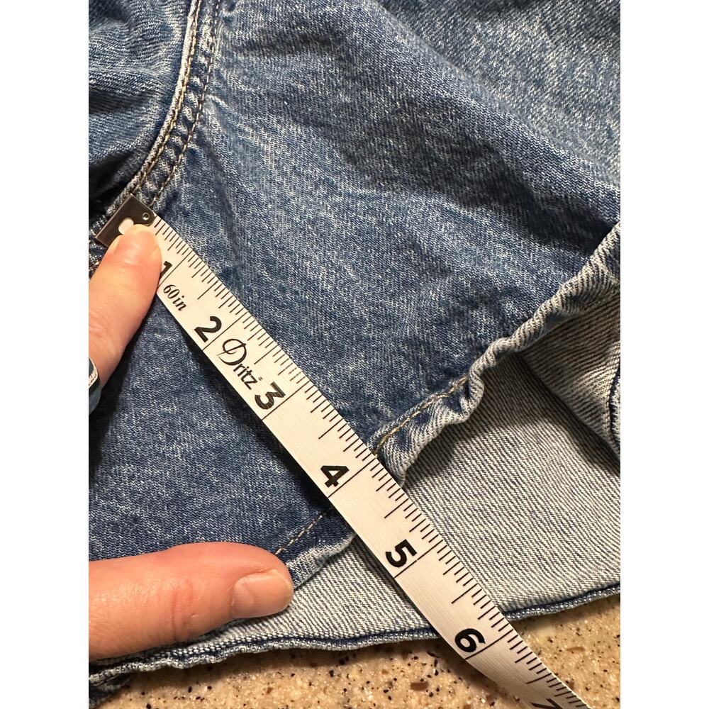 Levi's High Waisted Mom Shorts Denim Shorts Size 16W - Picture 6 of 6